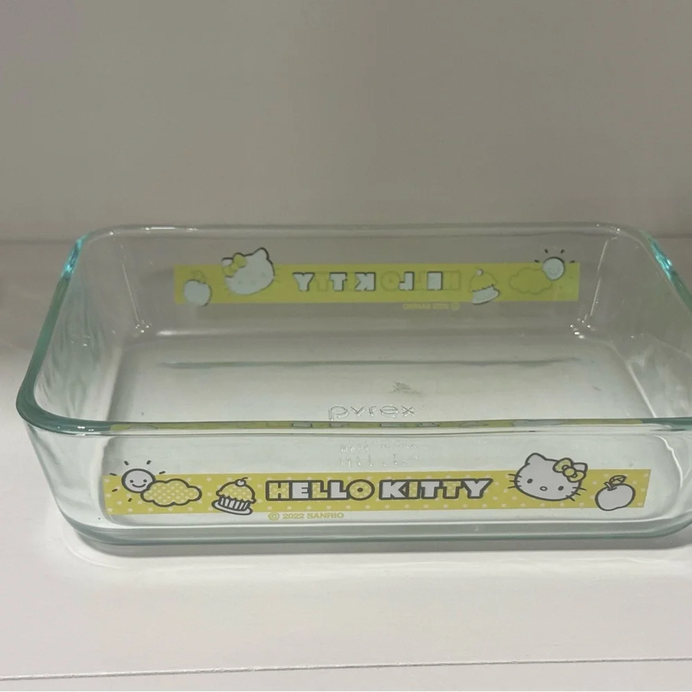 Pyrex® 3 piece Glass Storage Set: Hello Kitty®, Ribbons & Bows - NOS Rectangle